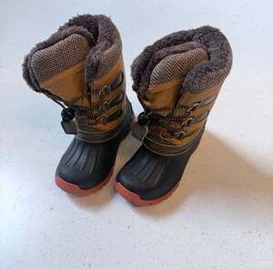 Nova Mountain Little Kids Winter Snow Boots. Kids Size 10